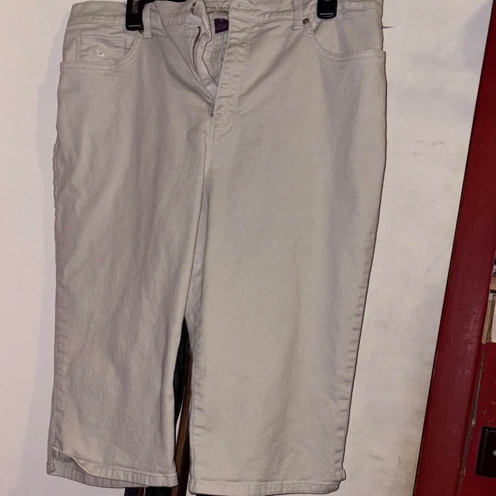 Gloria Vanderbilt Cream Ankle & Cropped Jeans